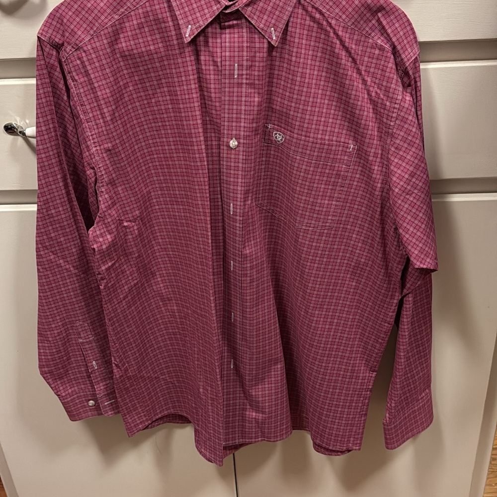 Ariat Men's Checkered Shirt - Magenta
